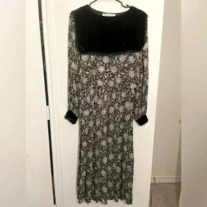 Geary Roark Kamisato Vintage Black Velvet and White Floral Size Small Midi Dress